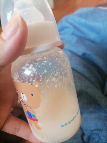 นมแม่ตกตะกอน