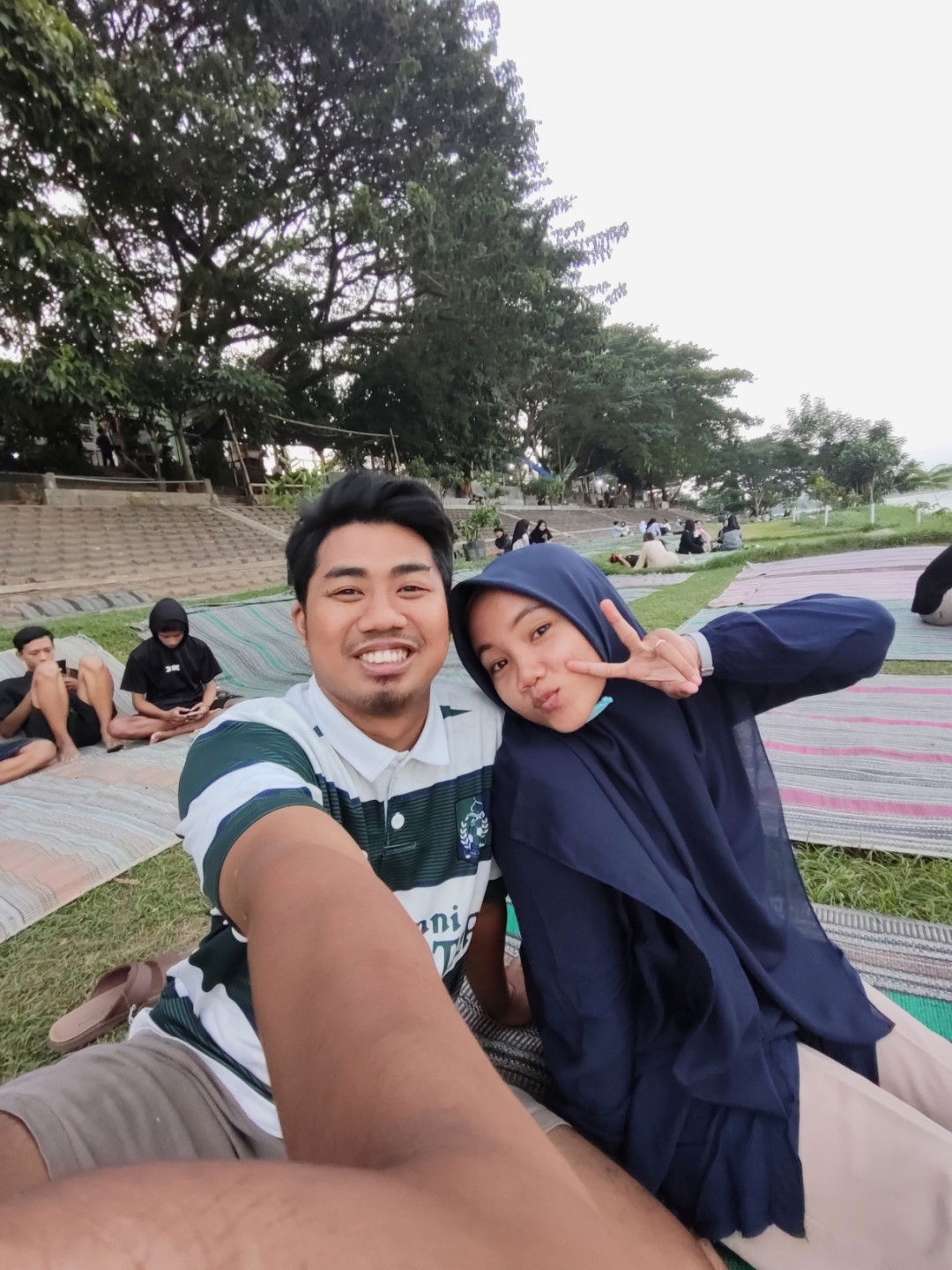 dinanovitaw profile icon