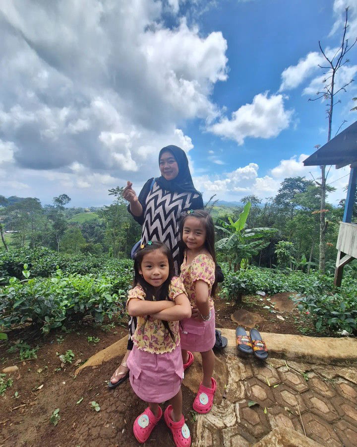 wien ayu yuliani profile icon