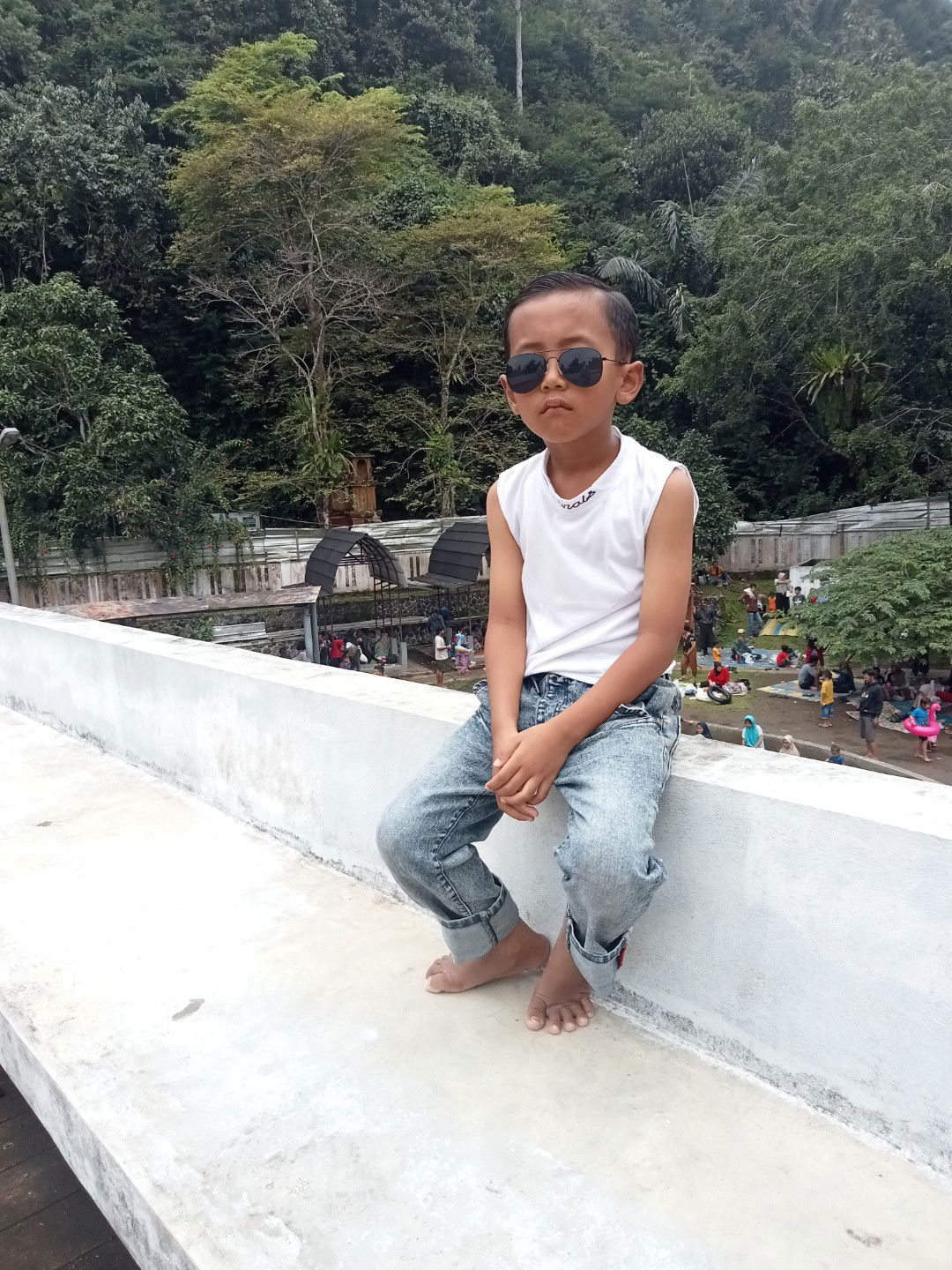 Fitri Aprianti profile icon