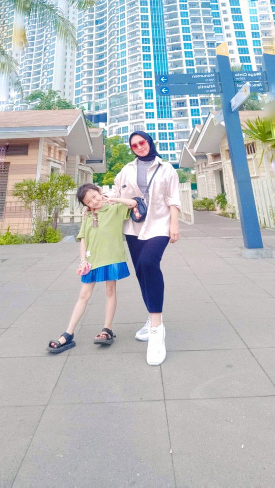 Ratih Ratnasari profile icon