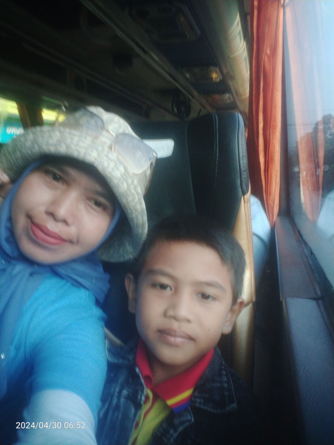 Neni Nuraeni profile icon