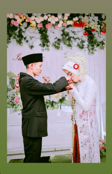 Monita sari profile icon