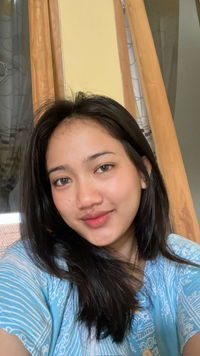 Tita Luxi Putri profile icon