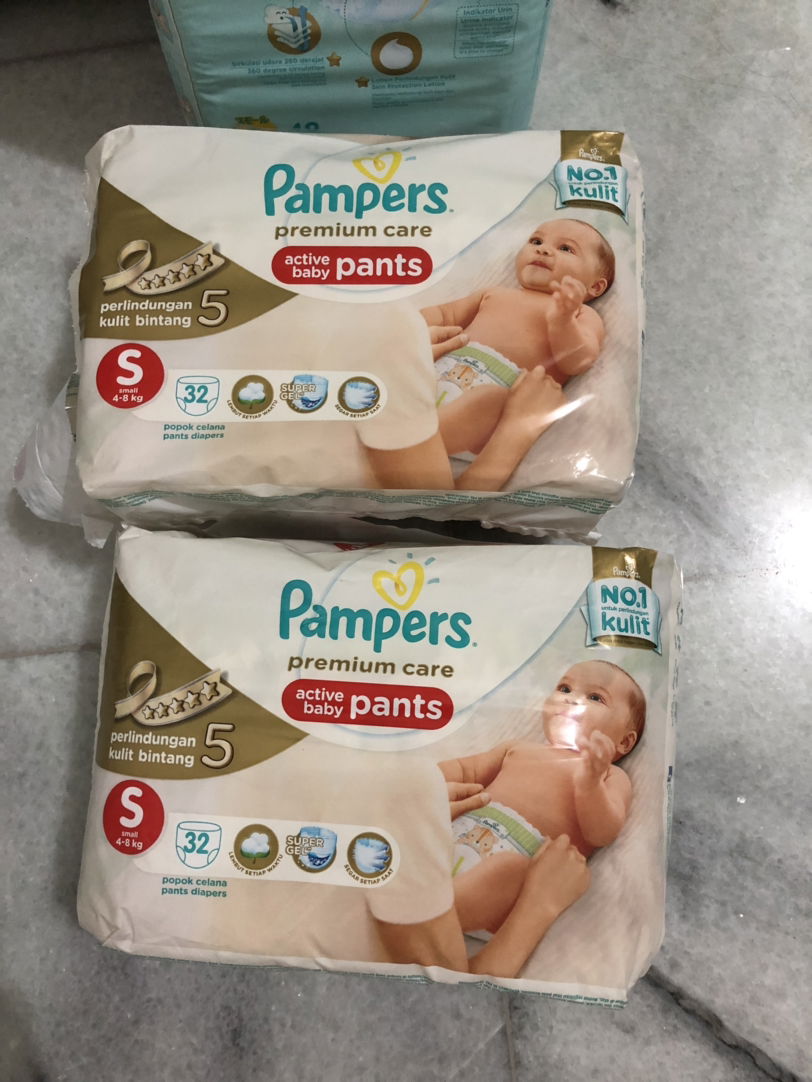 Pampers Celana