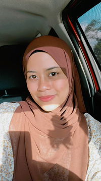 Nik Aishah profile icon