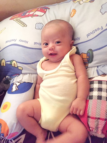 MENJEMUR BAYI