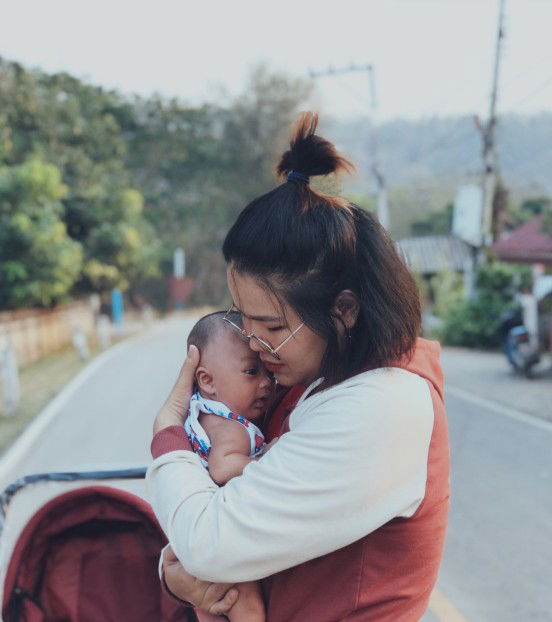 นฝ น้ำฝน. profile icon