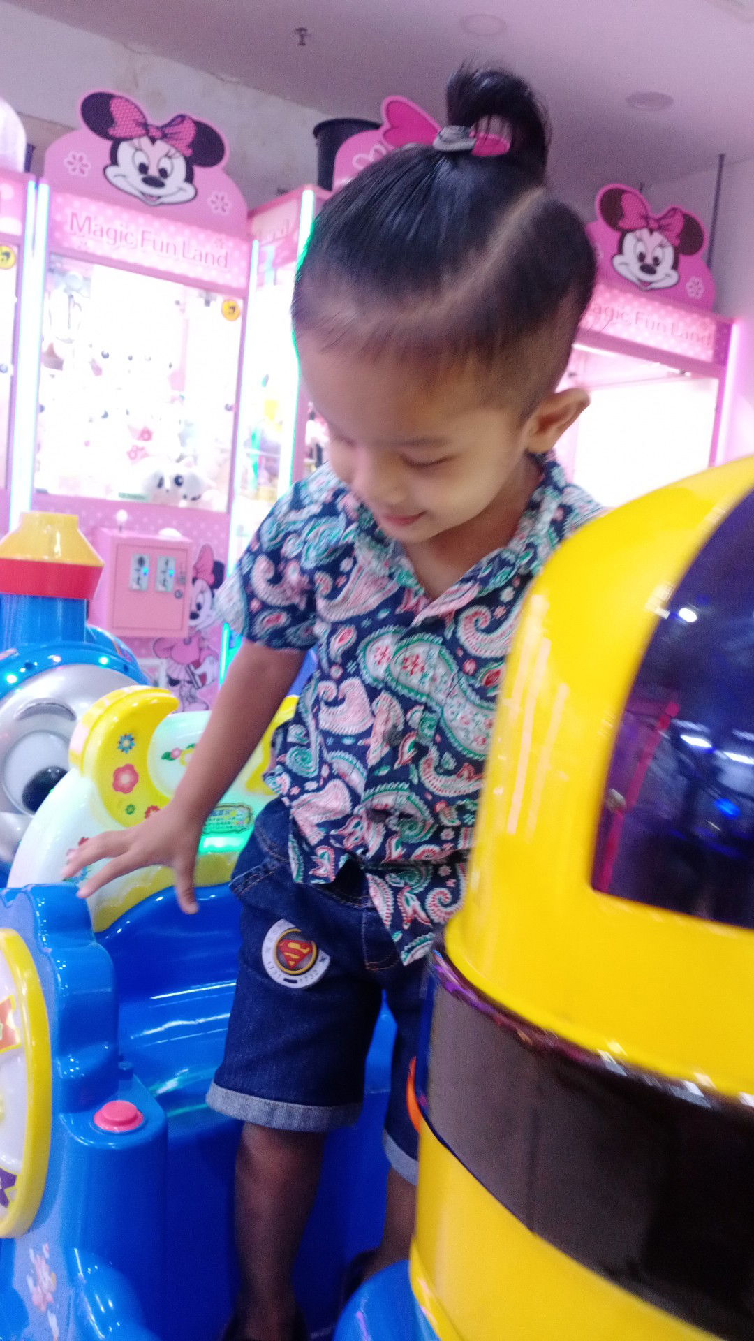 hajar yusuf profile icon