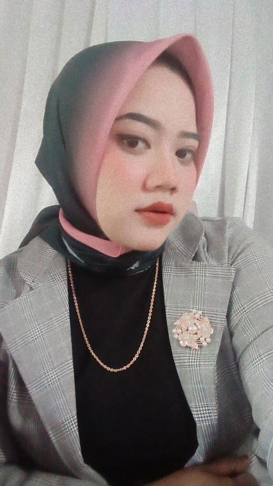 Nining Rosita profile icon