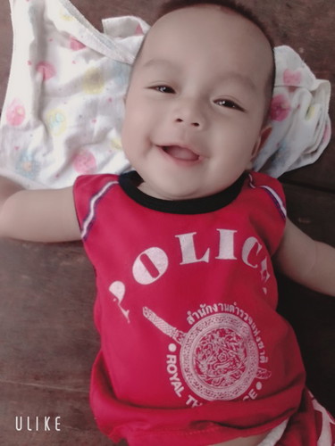 ยิ้ม