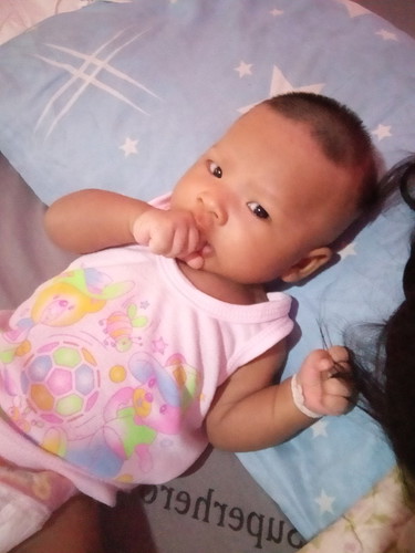 เด็กอมมือ