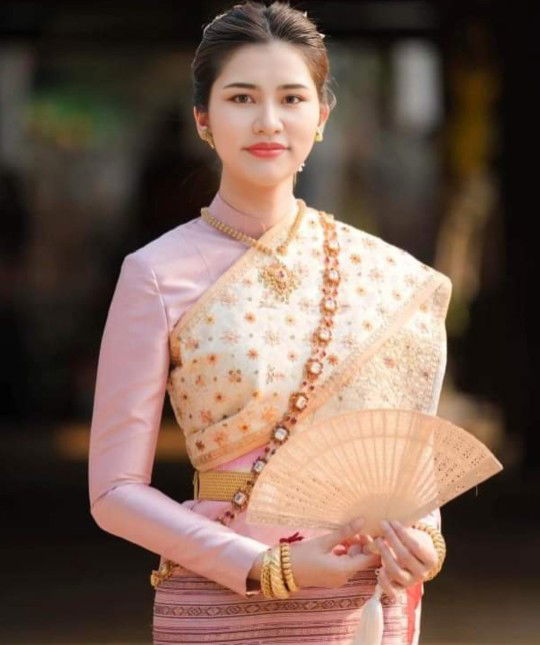 amporn homklin profile icon