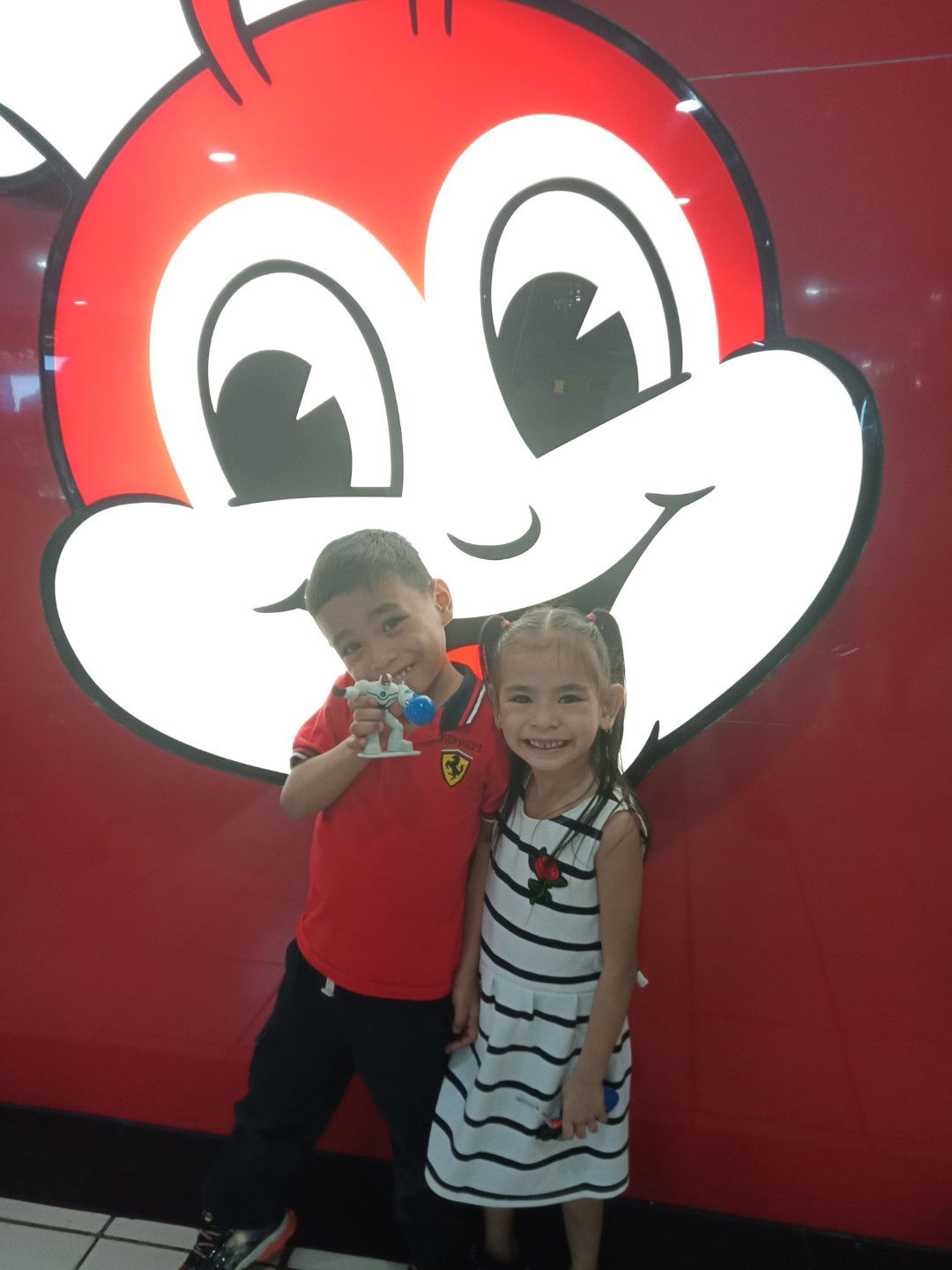 Lizel Estremos profile icon