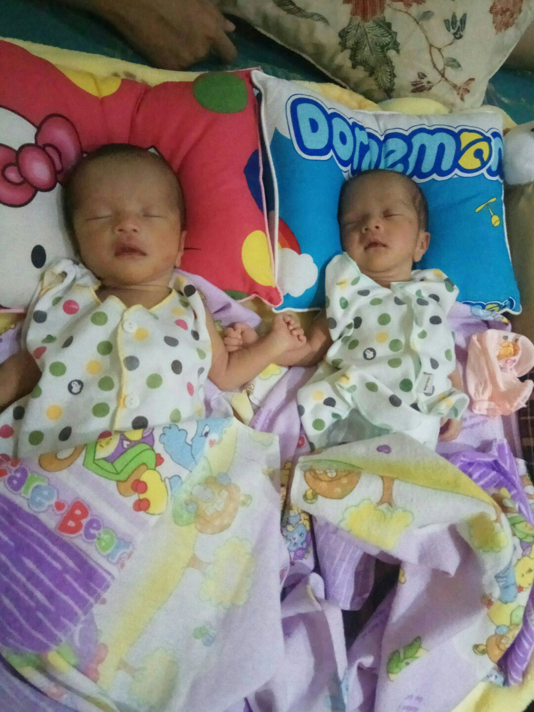 Kembar Atau tidak