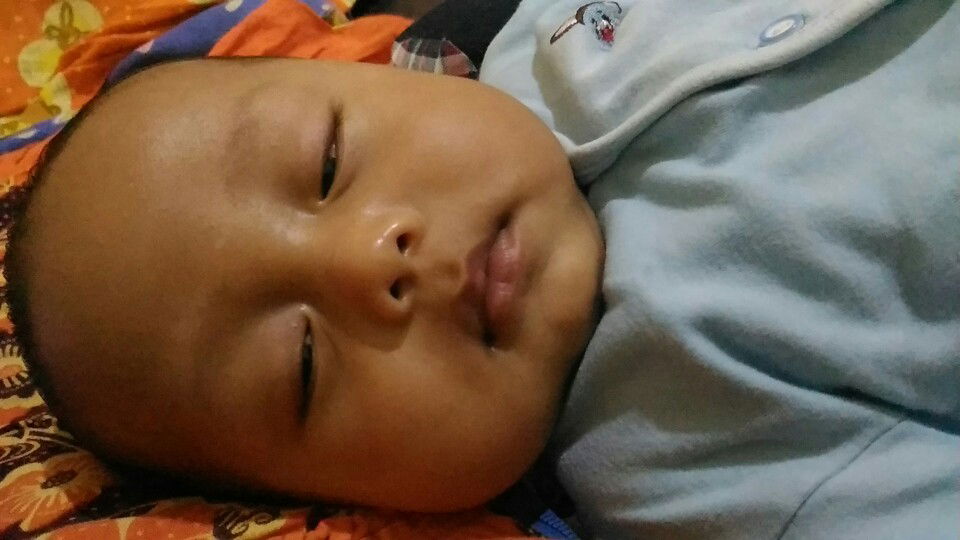 baby tidur melek