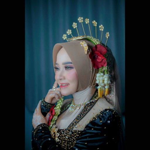 Egu Sutriani profile icon