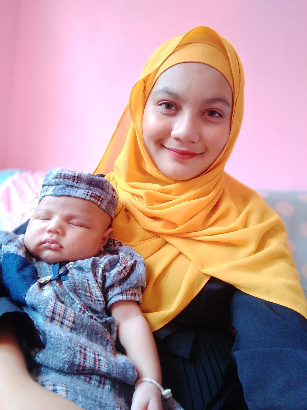 เผลอ'อ ยิ้ม'ม profile icon