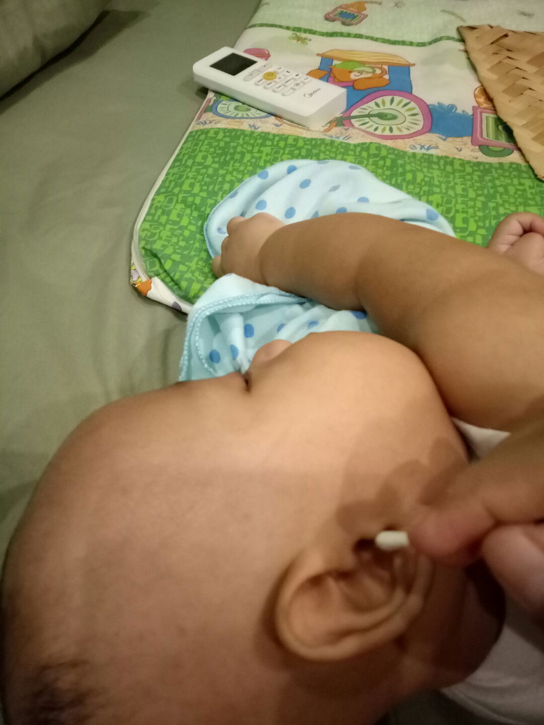 Tingkah lucu si kecil