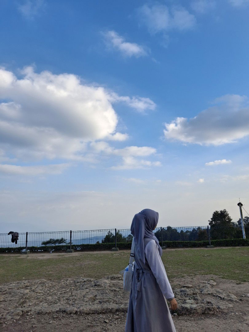 Trisna Aini profile icon