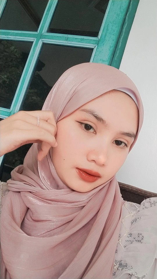 Vivi Maulidyawati profile icon