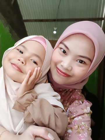 Mira Novia profile icon