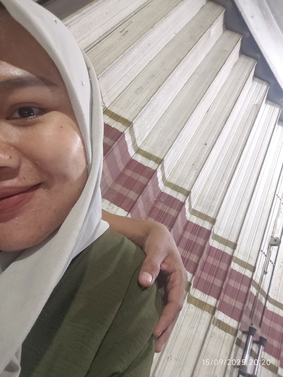 Laely Lily profile icon