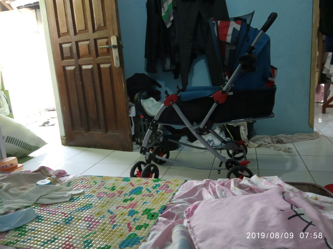 tidur di stroller