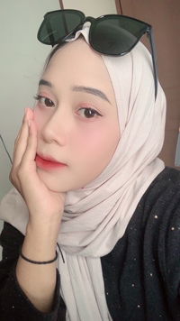 Sikembar Esti profile icon