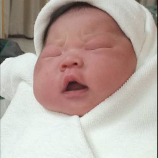 คลอดเอง38+3สิ้นสุดการรอคอยนางฟ้าน้อยของแม่