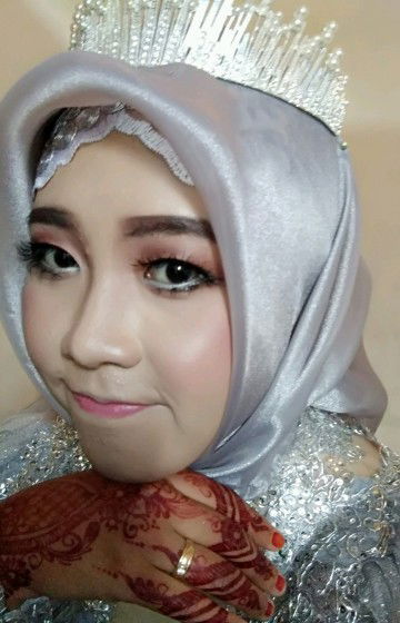 nia febrianti profile icon