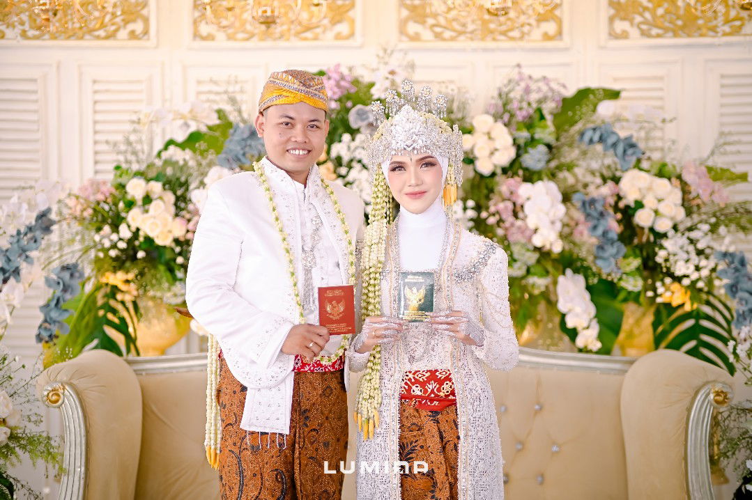 novi anggita rini profile icon