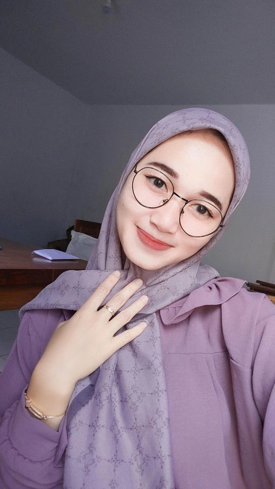 putri widia Ningsih profile icon