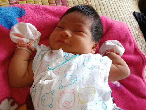 น้องพึ่งได้ 1 เดือน แม่สามีจะให้กินกล้วยแล้วค่ะ ควรจะบอกแม่สามียังไงดีค่ะเพราะน้องเด็กเกิน