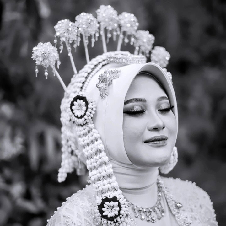 Mella Cahya profile icon