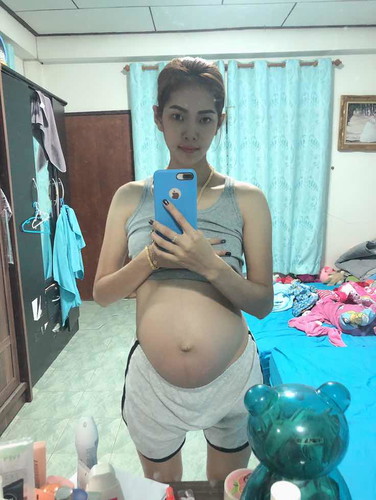 ขอเสียงคุณแม่คลอดเดือนมีนาหน่อยค่ะ