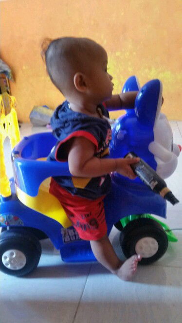 Nur Wahyuni profile icon