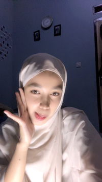 Devi Yulianti profile icon