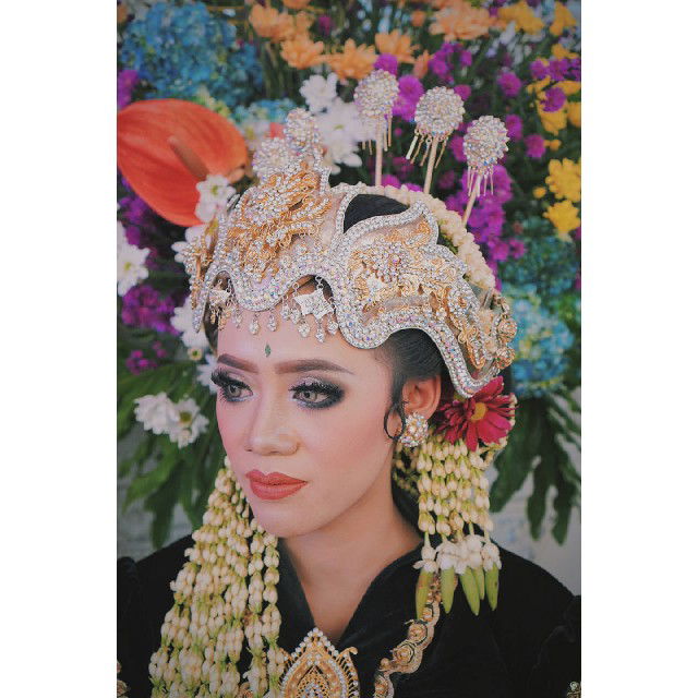 erviana kartika profile icon