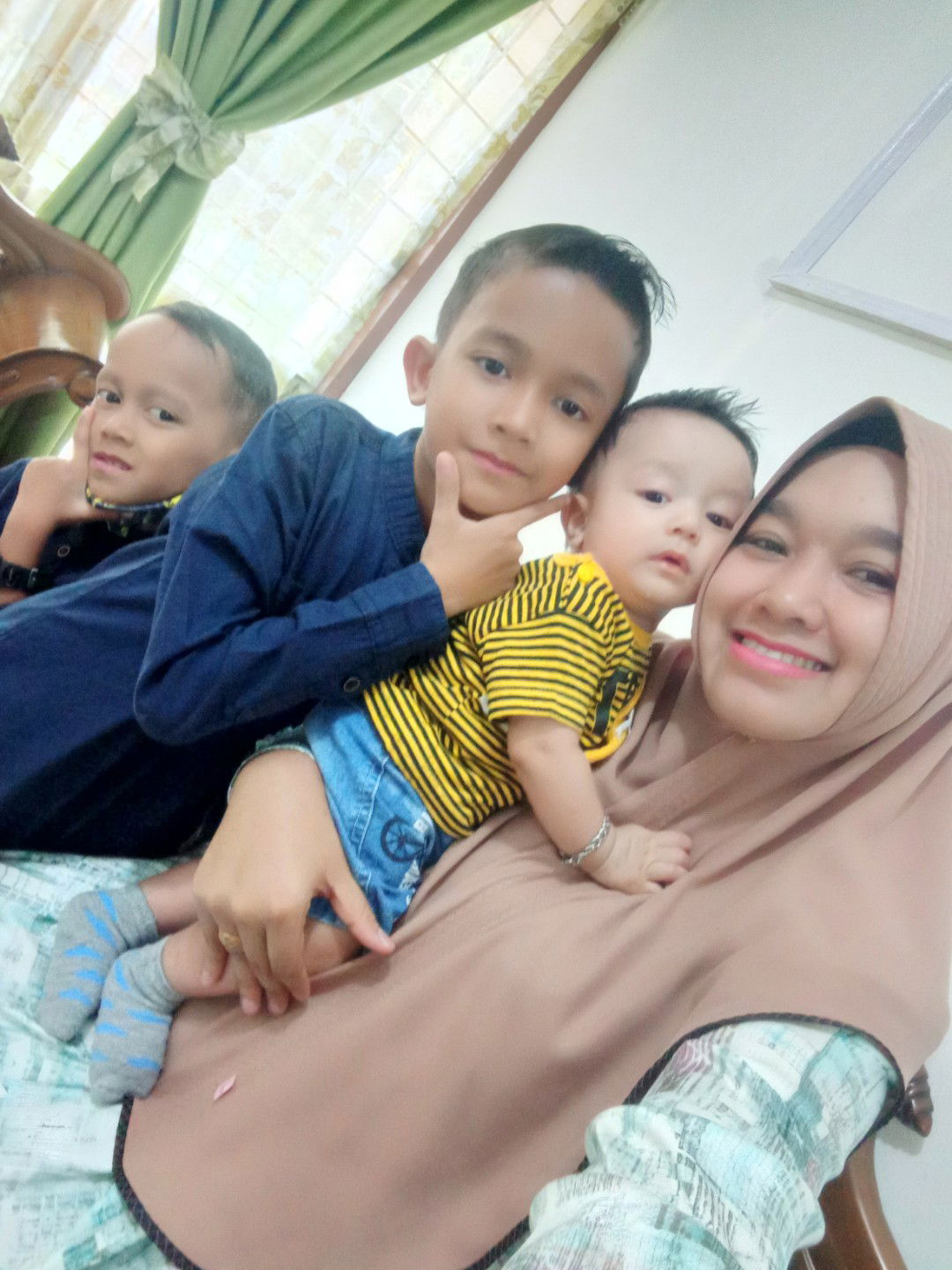 Mulyana Aw profile icon