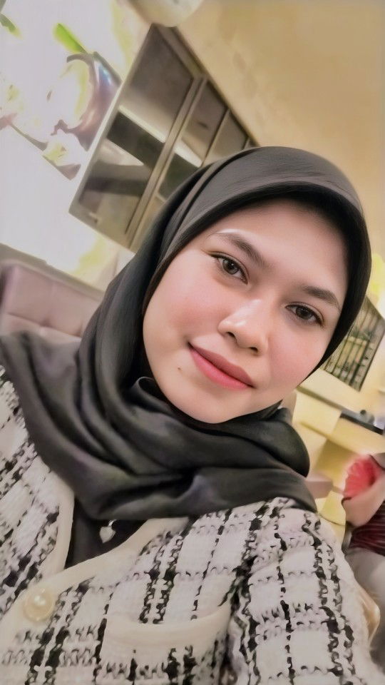 Nur Awalia profile icon