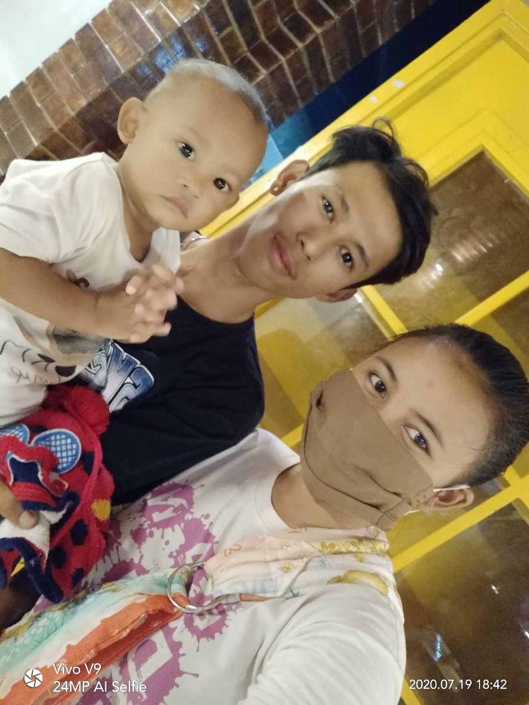 Noni Esih profile icon