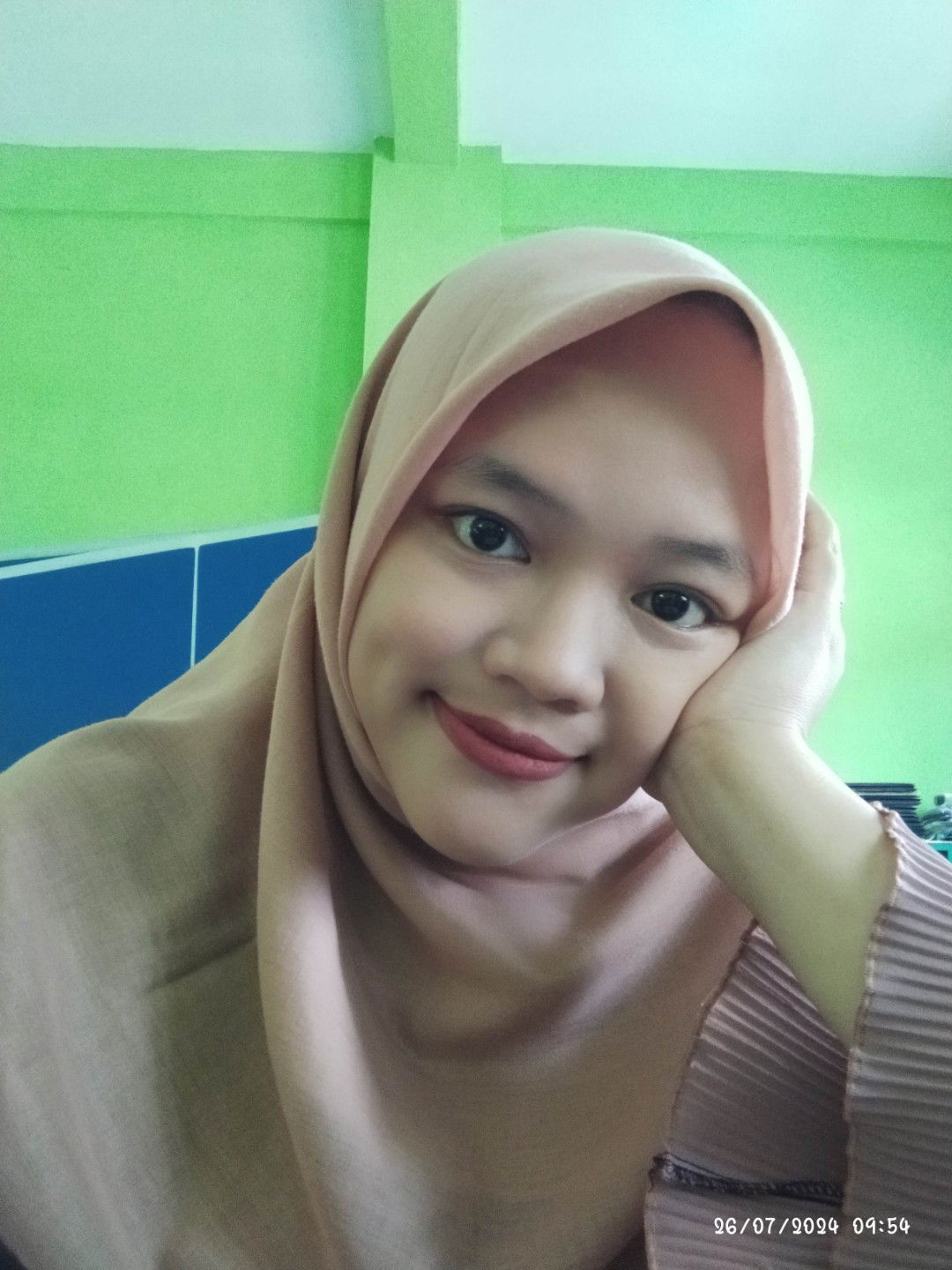 Putri Apri profile icon