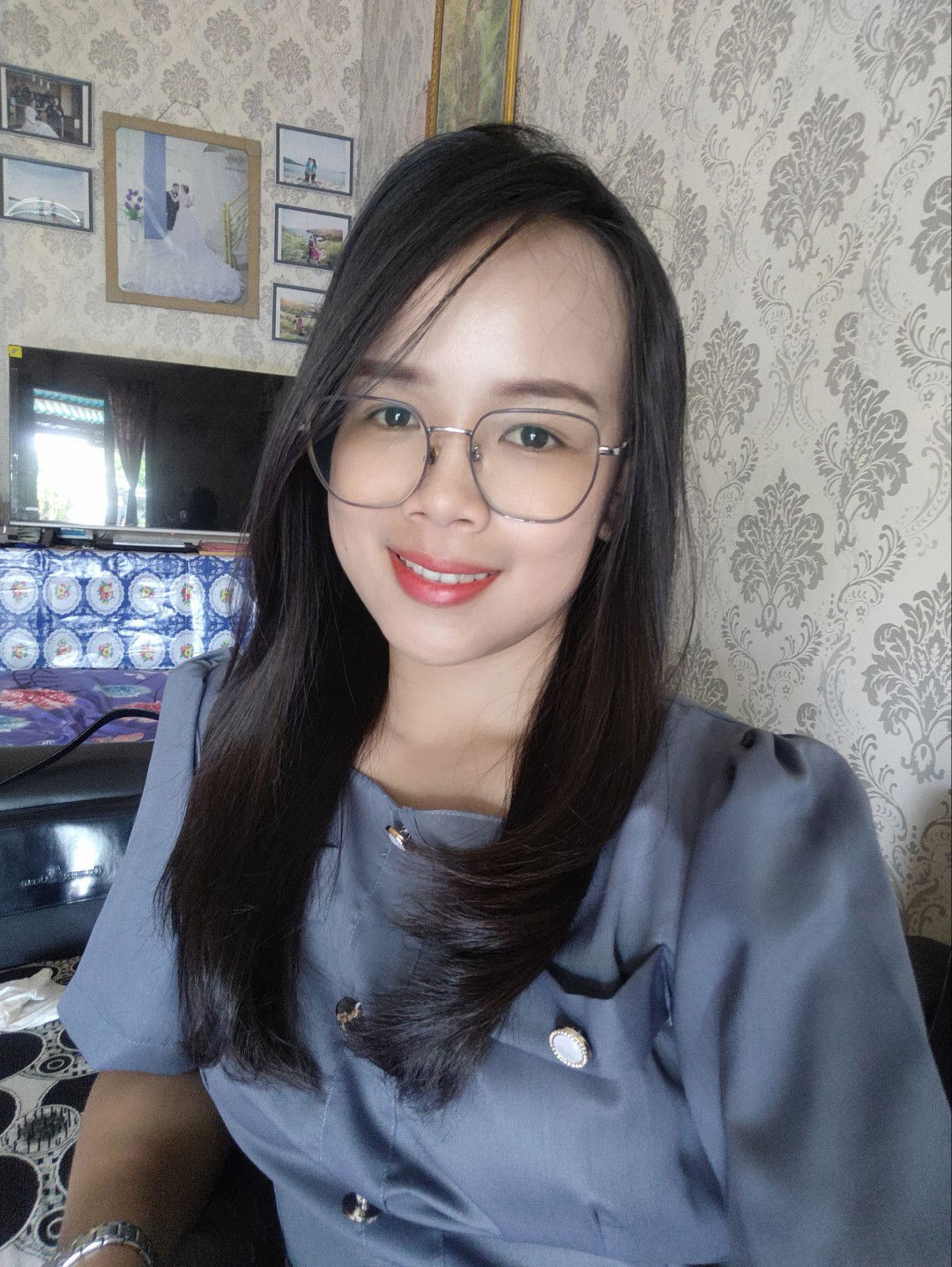 Priska Mandey profile icon