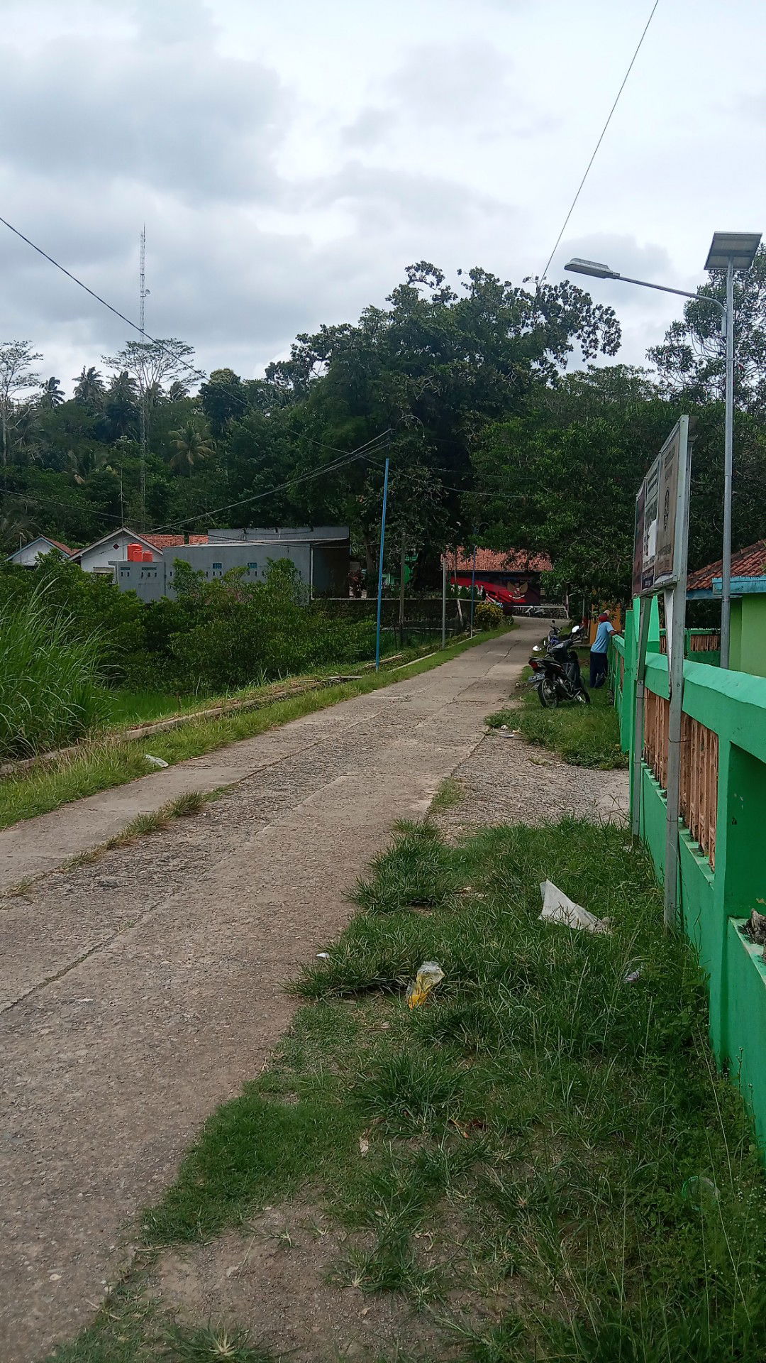 Ari Wahyuni (Ibu 3 Anak) profile icon