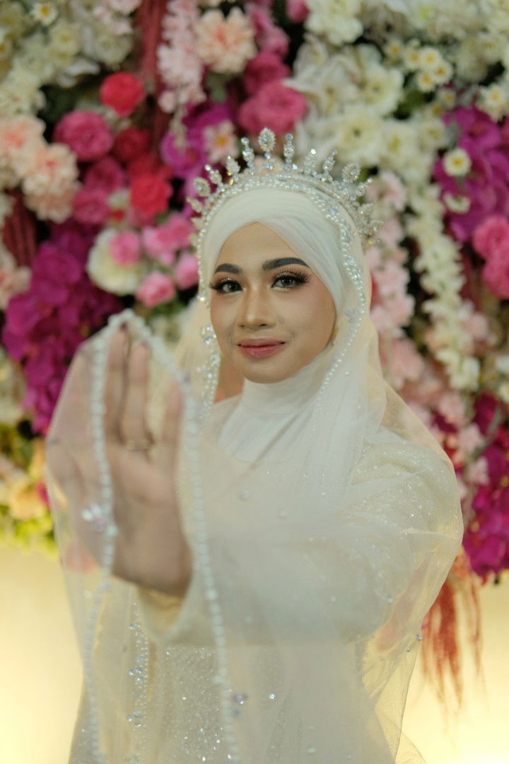 khoirunnisa profile icon