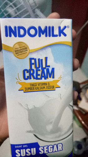 MUAL MINUM SUSU HAMIL