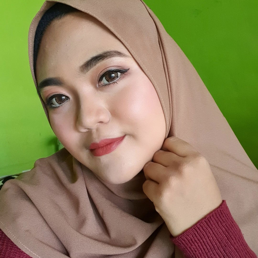 Dwi Puji Lestari profile icon