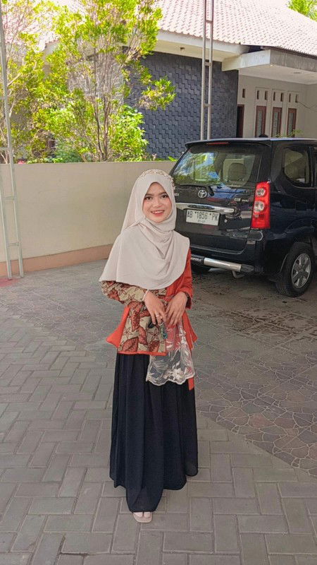 Ixna Sari profile icon