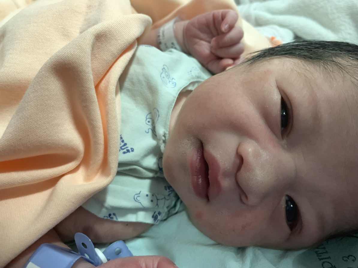 คลอดแล้ว